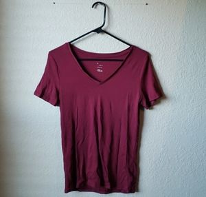 A New Day size M v-neck red burgundy shirt